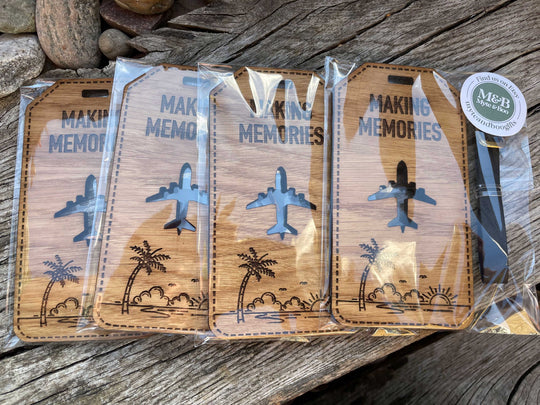 Northern Lights Oak Luggage Tag